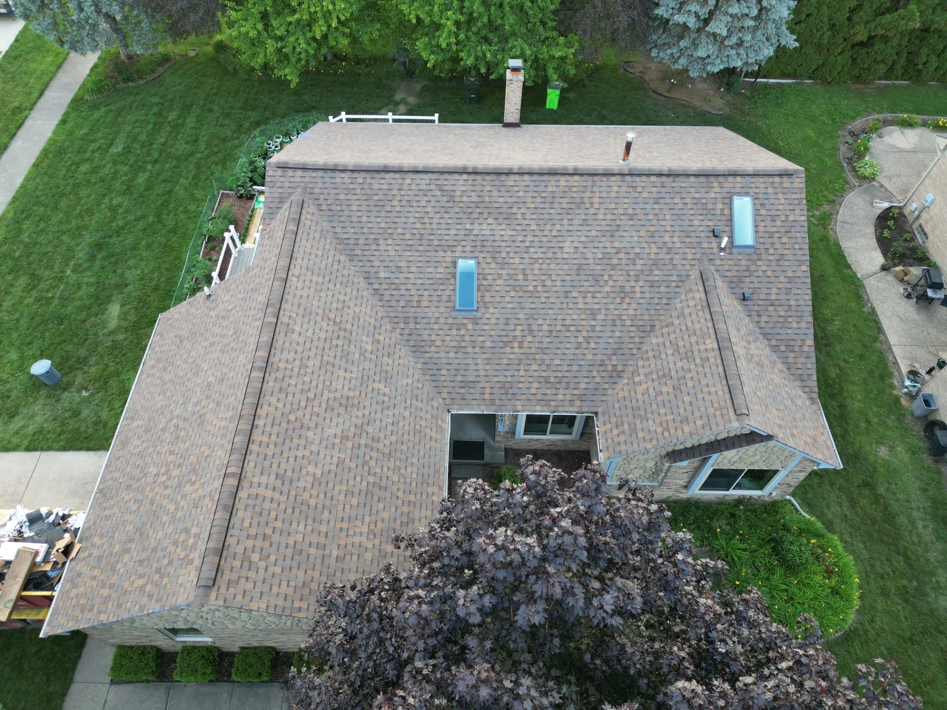 Roof Replacement in Sterling Heights with Atlas Pinnacle Pristine Copper Canyon shingles — photo 6 of 8