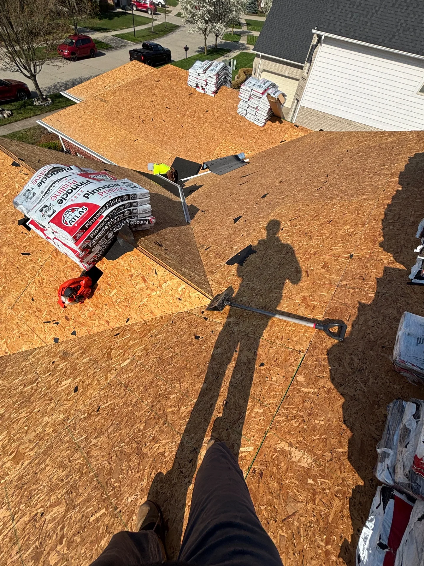 Roof Replacement in Macomb with Atlas Pinnacle Pristine Burnt Hickory shingles — photo 4 of 10