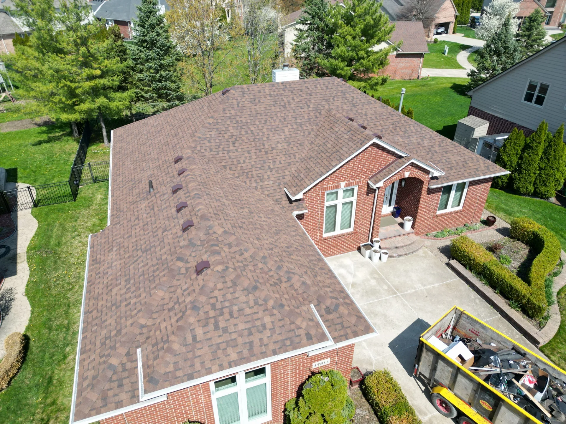 Roof Replacement in Macomb with Atlas Pinnacle Pristine Burnt Hickory shingles — photo 10 of 10