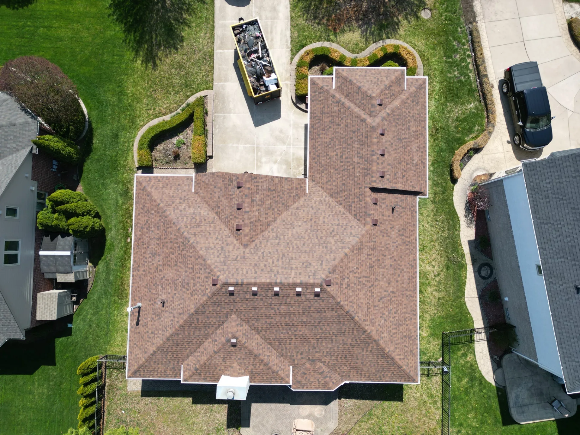 Roof Replacement in Macomb with Atlas Pinnacle Pristine Burnt Hickory shingles — photo 7 of 10