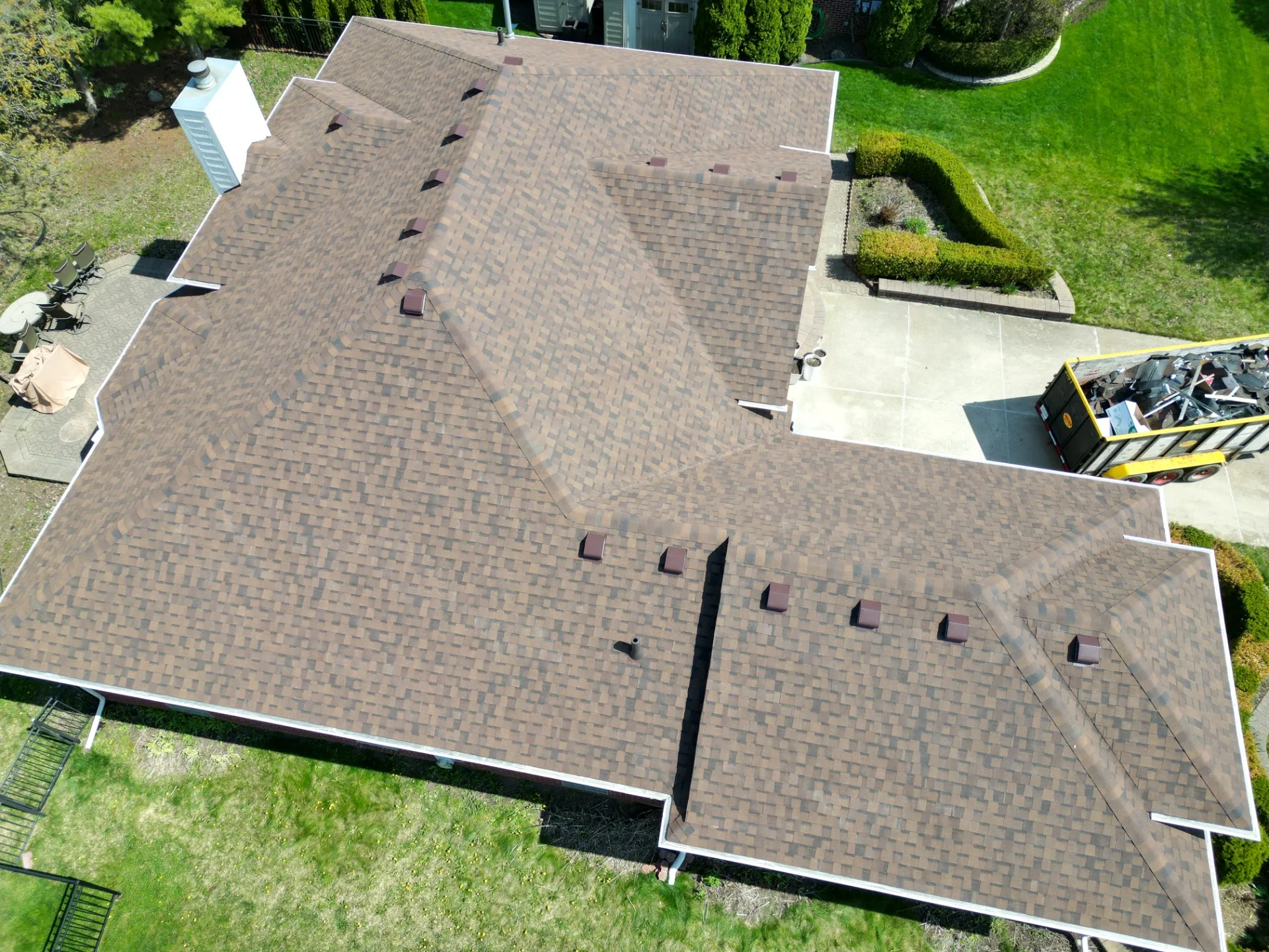 Roof Replacement in Macomb with Atlas Pinnacle Pristine Burnt Hickory shingles — photo 9 of 10