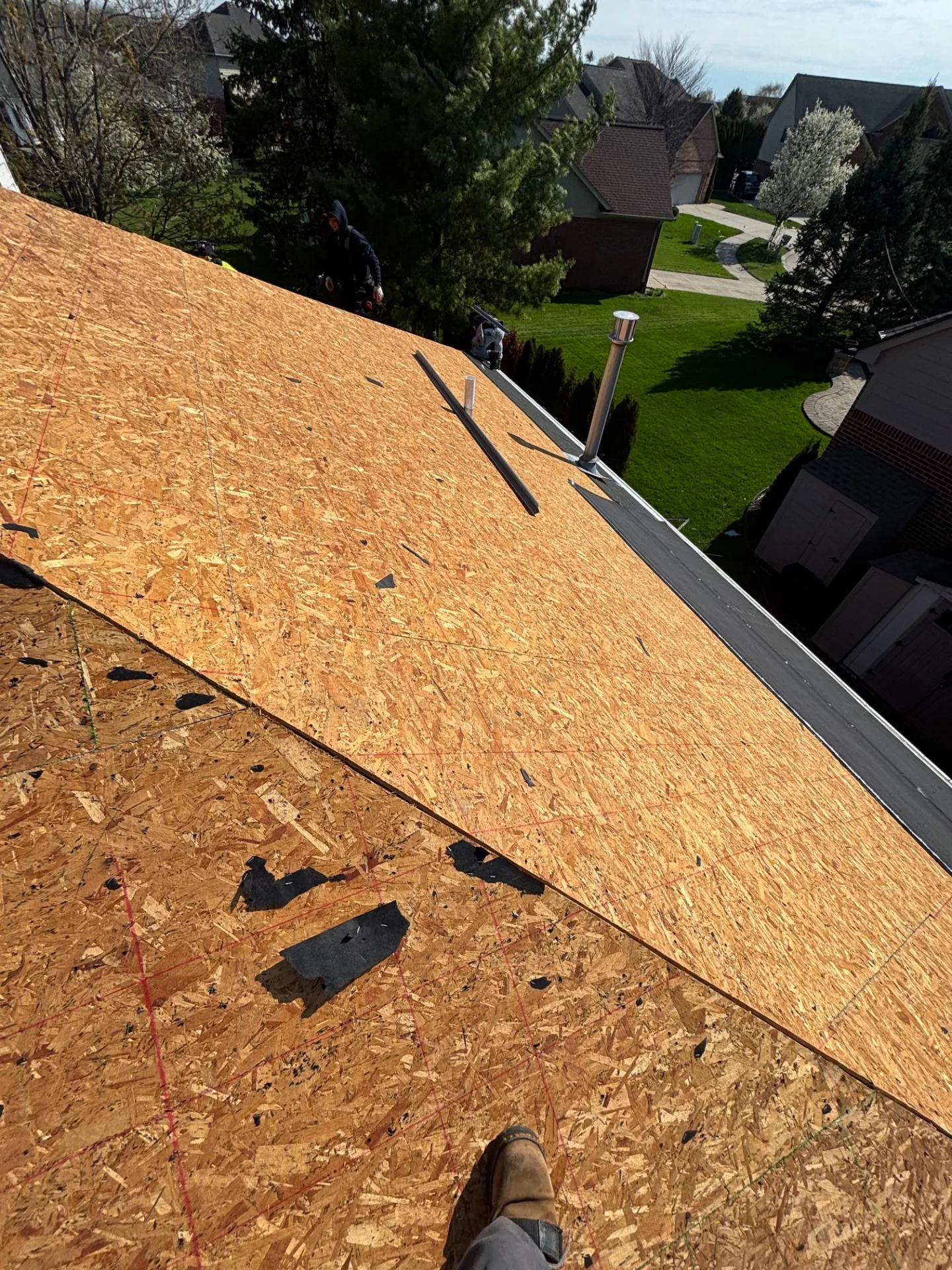 Roof Replacement in Macomb with Atlas Pinnacle Pristine Burnt Hickory shingles — photo 5 of 10