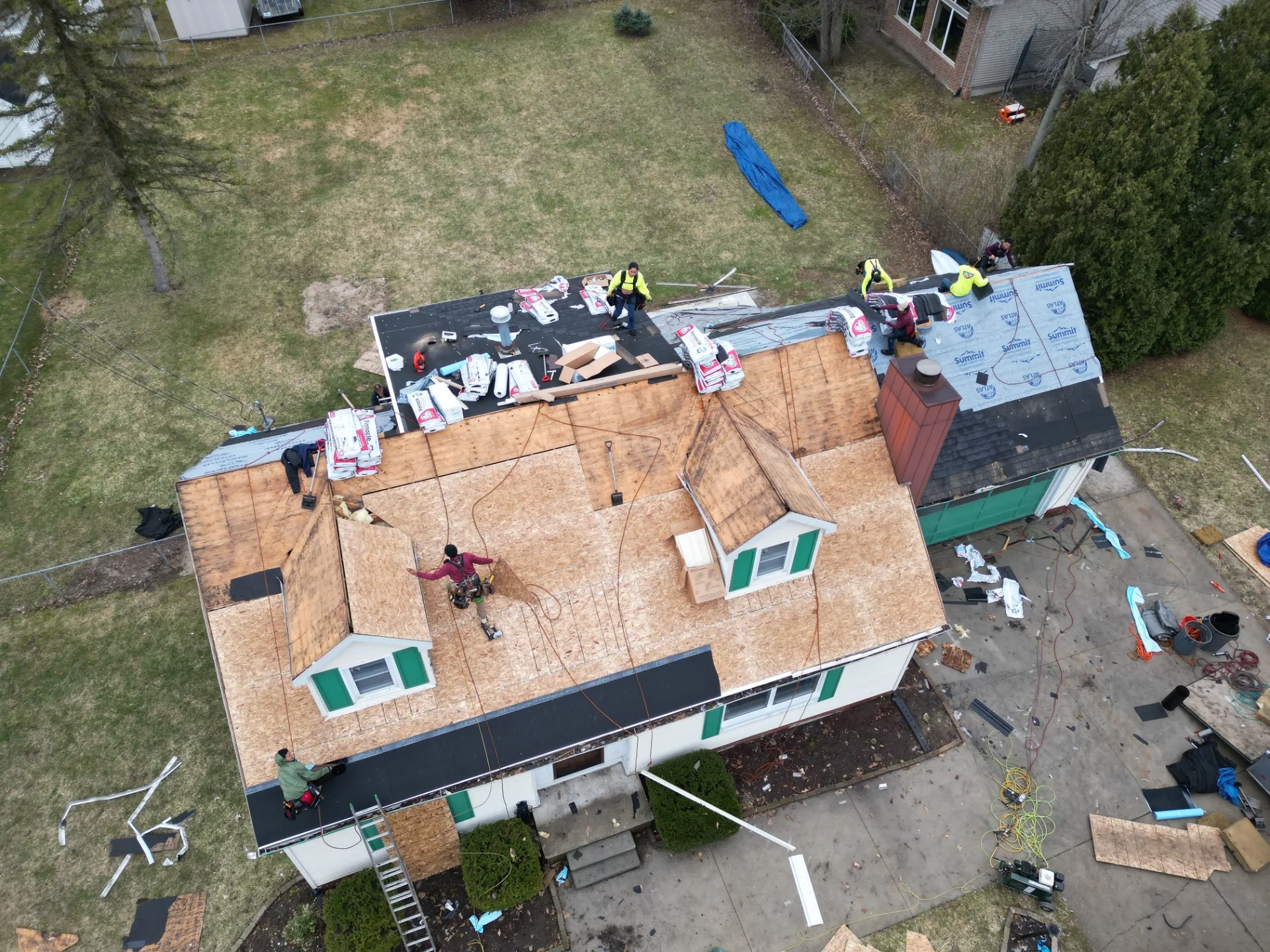 Roof Replacement in St. Clair with Atlas Pinnacle Pristine Black Shadow shingles — photo 1 of 12